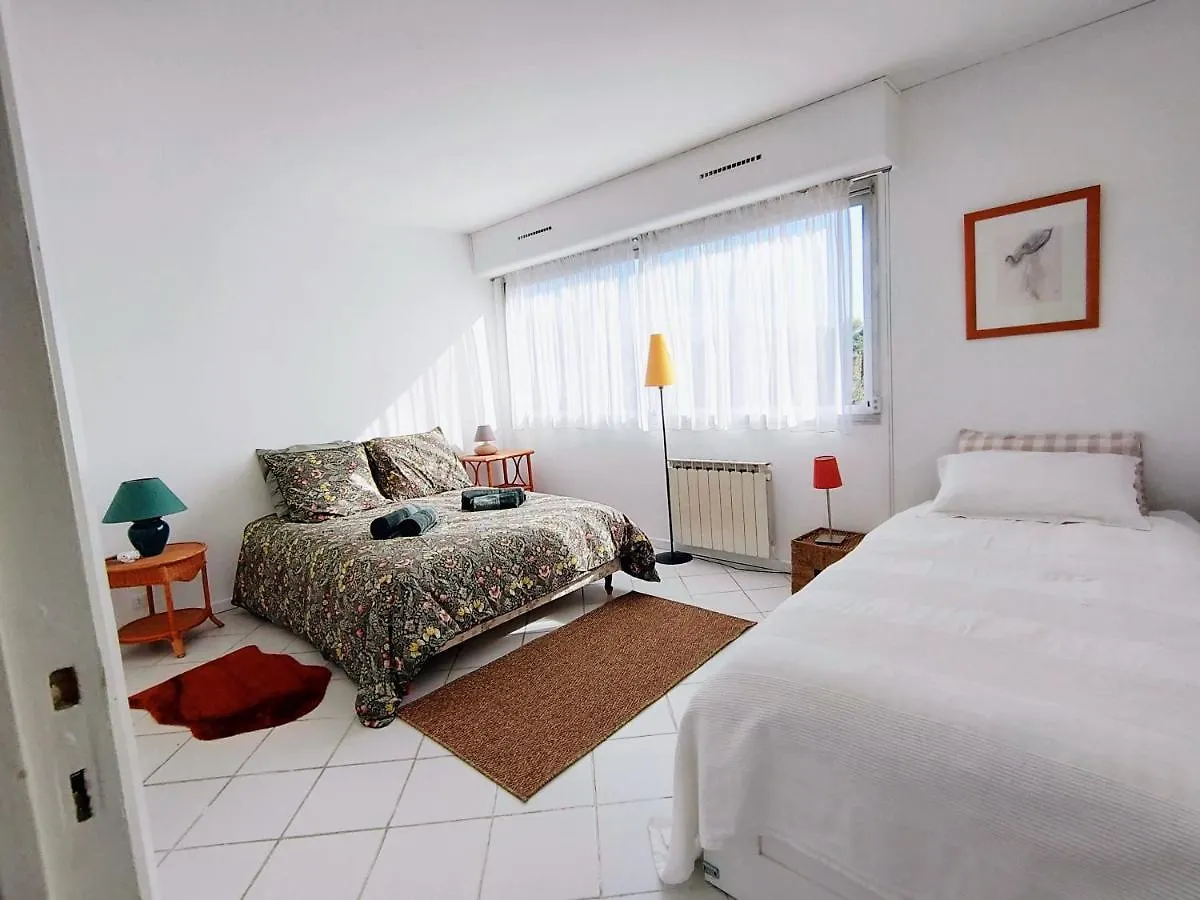 Exceptionnel T2 A Quelques Pas De La Mer Et Du Port D'Hyeres Lesclesdenicole Apartment 0*, Hyeres France